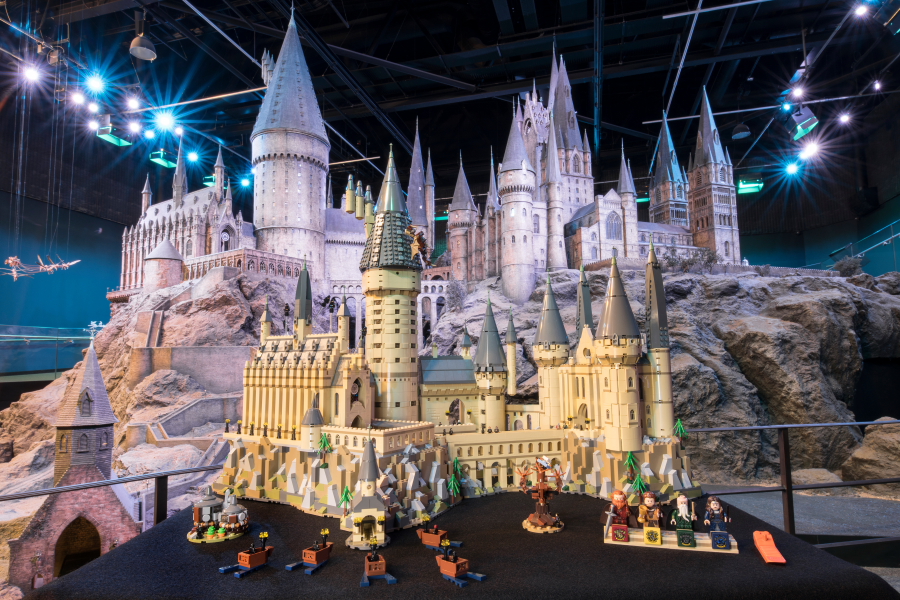 LEGO Harry Potter Castello di Hogwarts, 16 anni a 99 anni (71043) : LEGO:  : Giochi e giocattoli